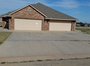 1922 Pinehurst Dr, Perry, OK 73077