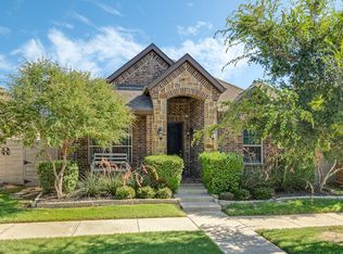 804 10th St, Roanoke, TX 76226