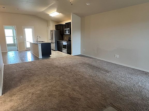 3rd image of 1704 Rattler Ln