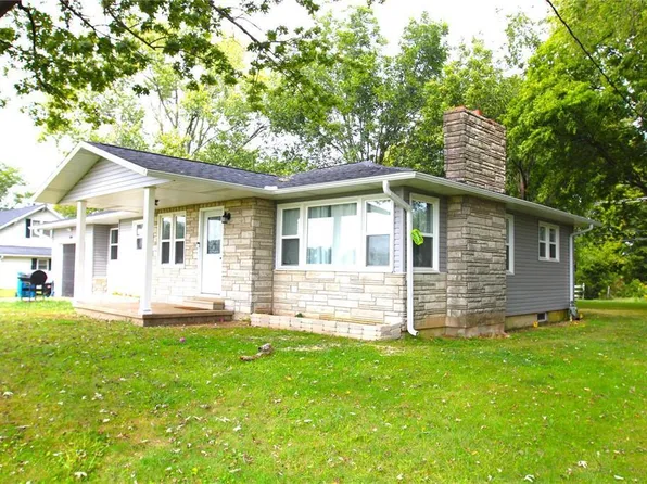 104 E Outer Rd, Scott City, MO 63780