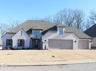 72 Emerald Breeze Dr, Jackson, TN 38305