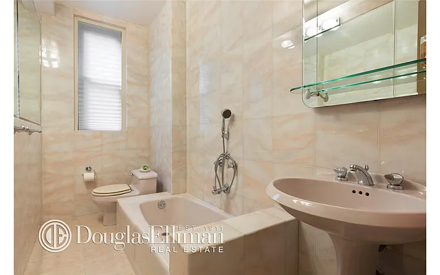 Sold by Douglas Elliman | media 25
