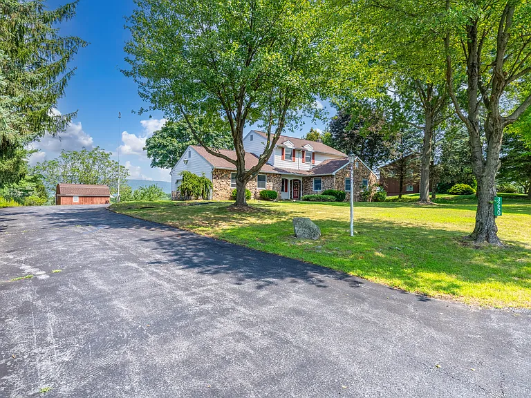 3250 Vista Dr — Photo 4