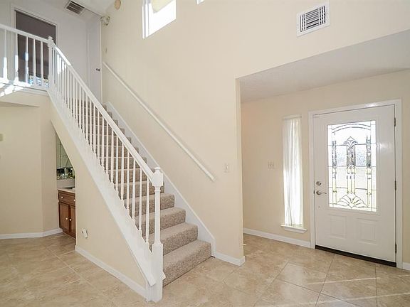 5th image of 2511 Village Oak Dr