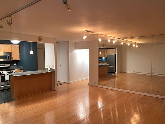 5th image of 2800 N Lake Shore Dr APT 2715