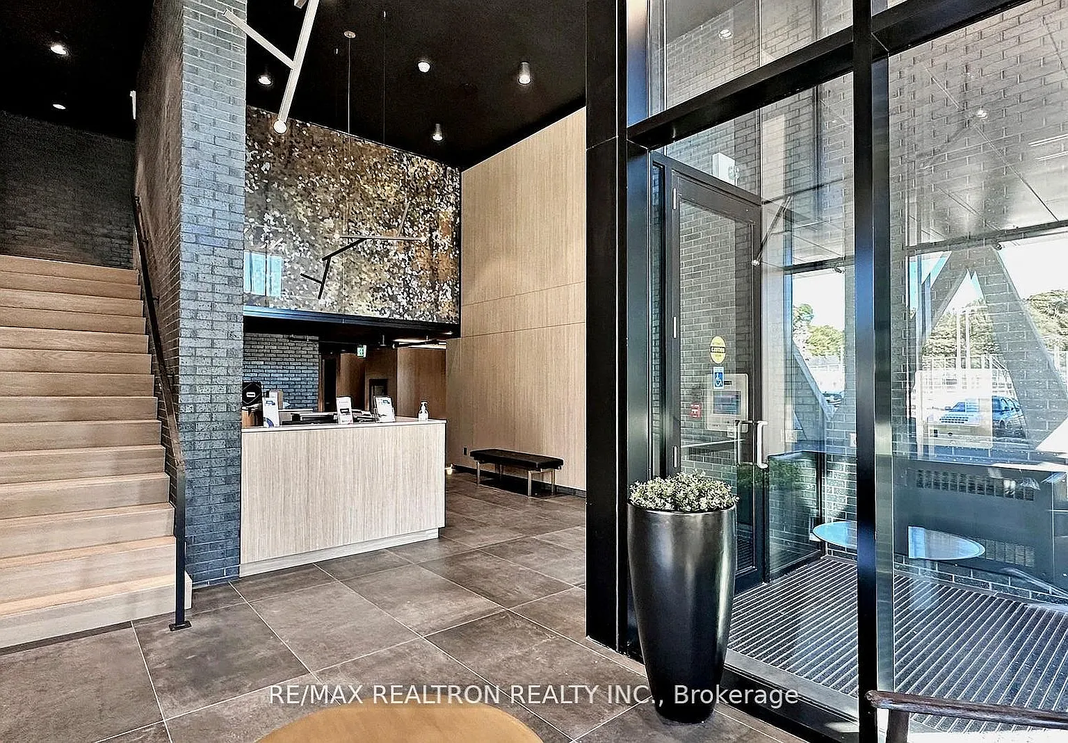 2 bed, $2,800 — Photo 3