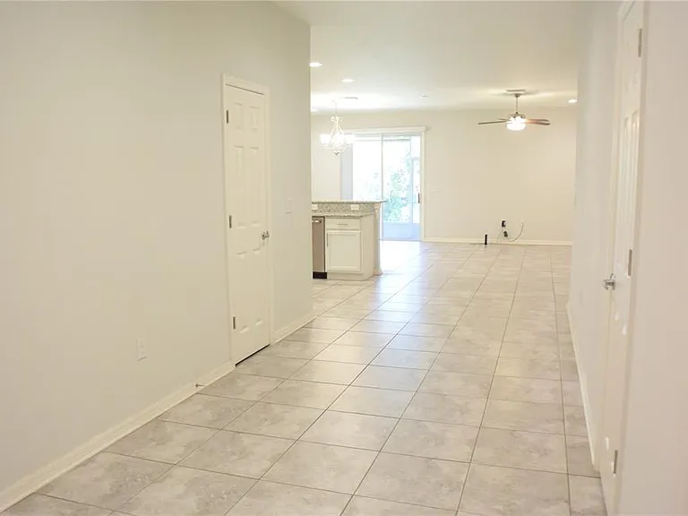 1213 Grantham Dr — Photo 11