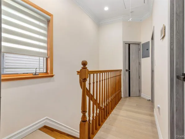 158-18 77th Avenue image 8 of 27