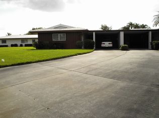 3420 Village Green Dr, Sarasota, FL 34239