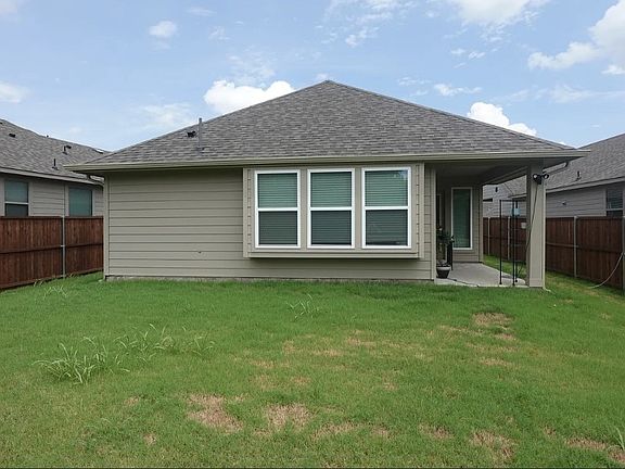 3rd image of 223 Fairmont Dr