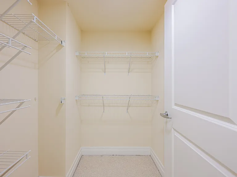 915 E St NW #317 — Photo 6