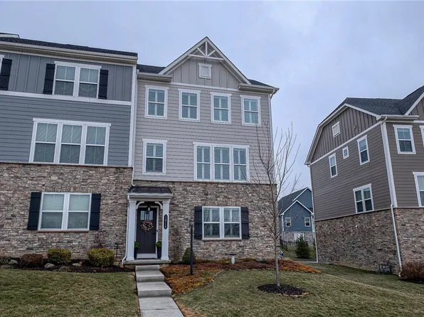 1016 Adair Ave, Valencia, PA 16059