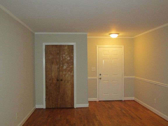 4th image of 405 W Harvie Ave #A