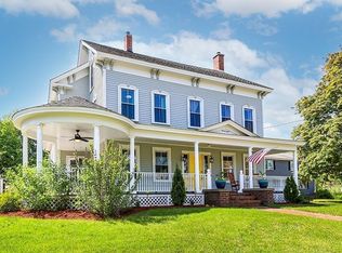 28 Maple St, Mendon, MA 01756