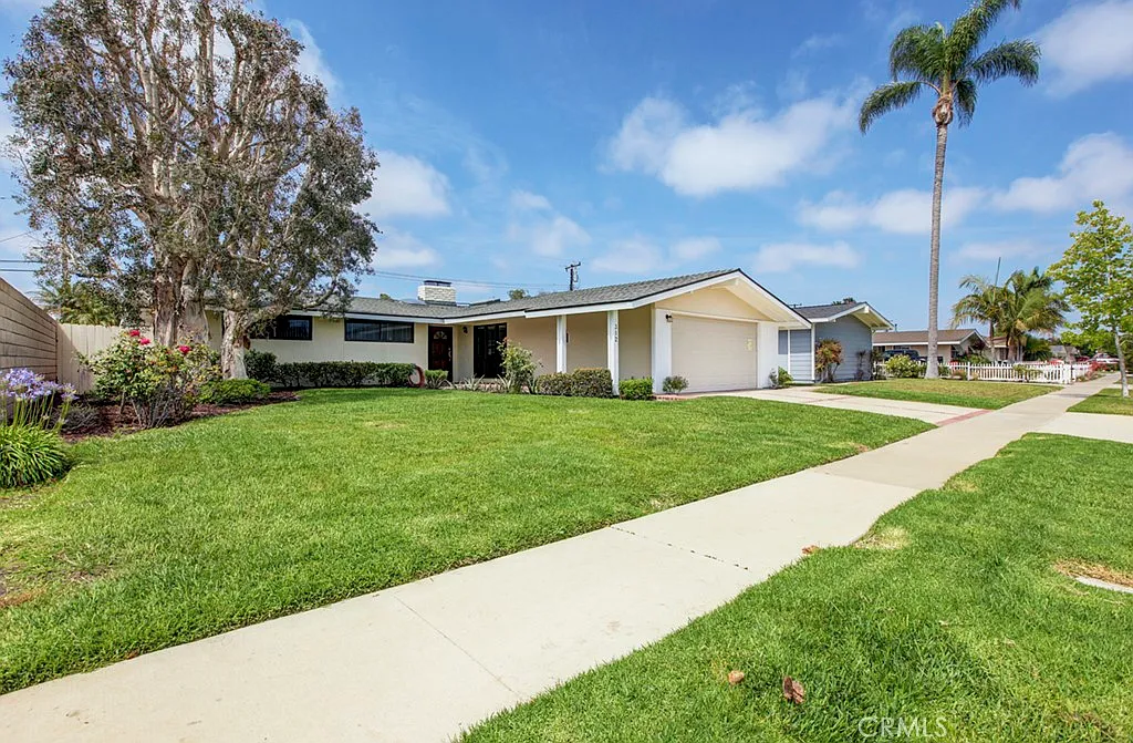 3 bed, 1525 sqft, $5,000 — Photo 1