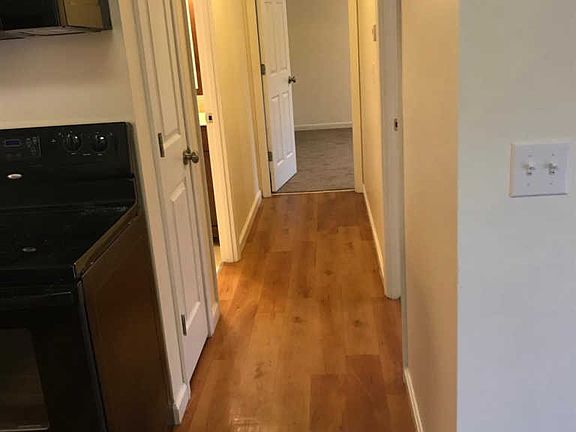 5th image of 7230 Creekview Dr APT 6