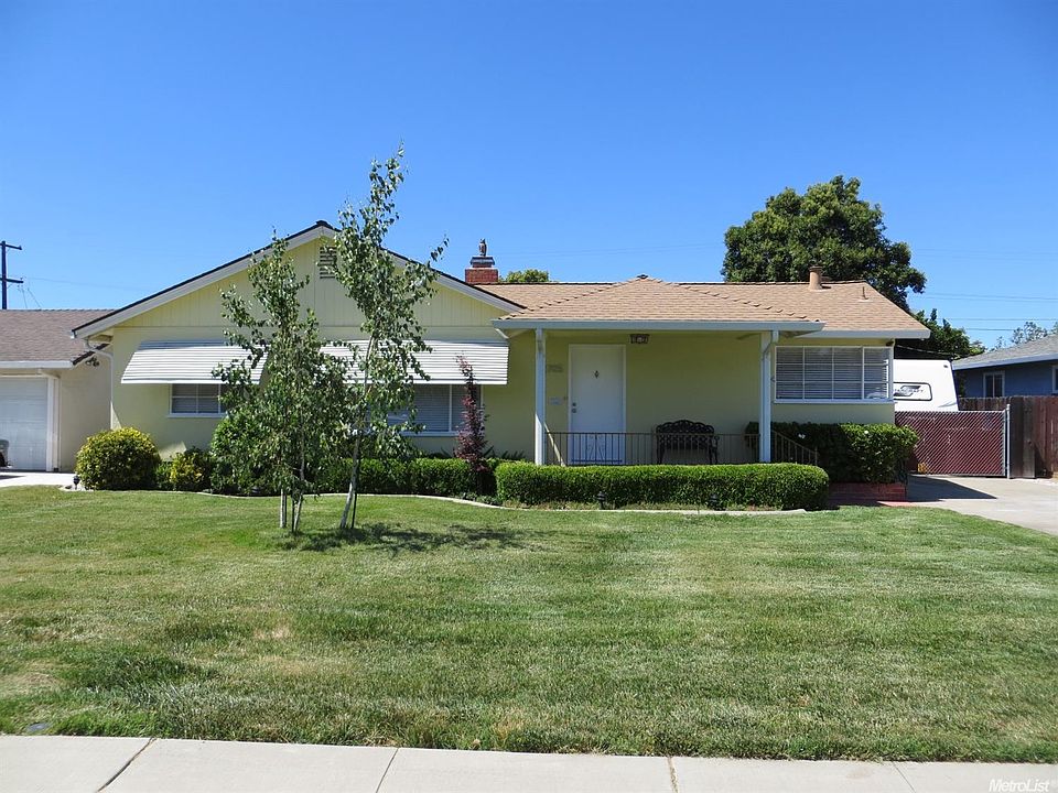 1st image of 2705 Telegraph Ave