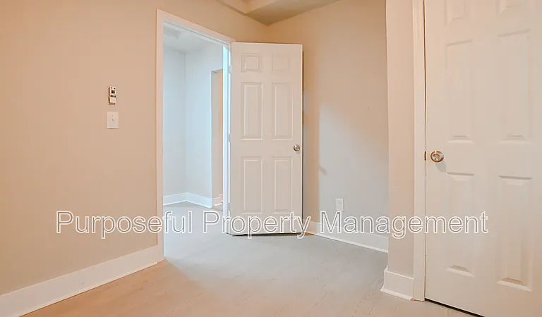2201 Glen Ellyn St — Photo 10