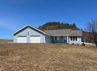 1004 Cinnabar St #E, Bessemer, MI 49911