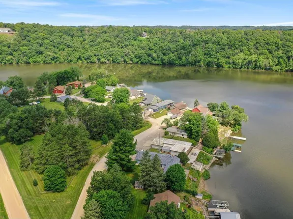40543 Ryans Bay Rd, Zumbro Falls, MN 55991