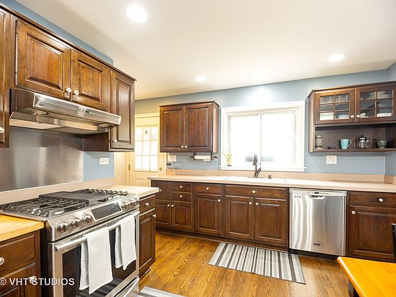 5th image of 1011 N Harvard Ave