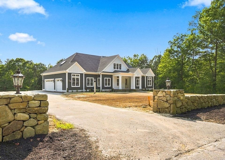 1st image of 307 SE Main St Lot 9