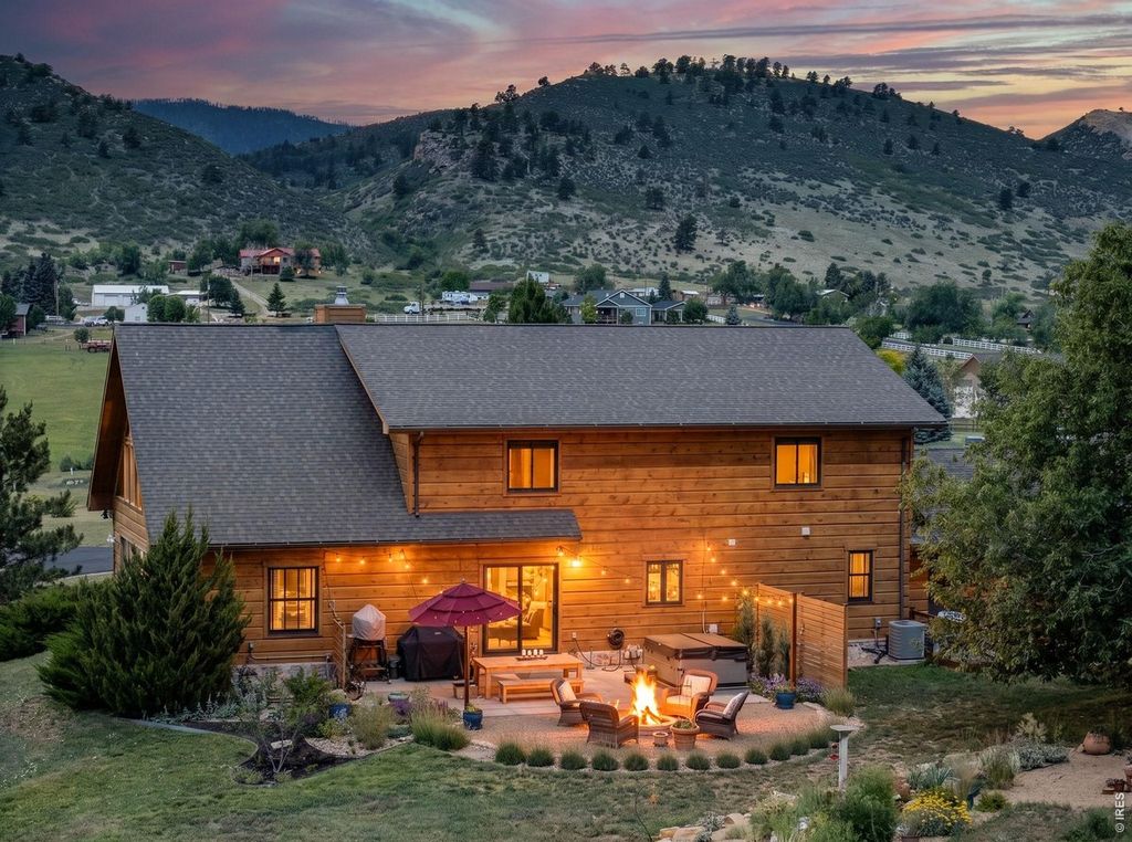 3336 Huckleberry Way