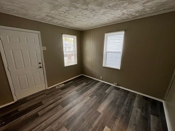 5th image of 6512 Leschen Ave