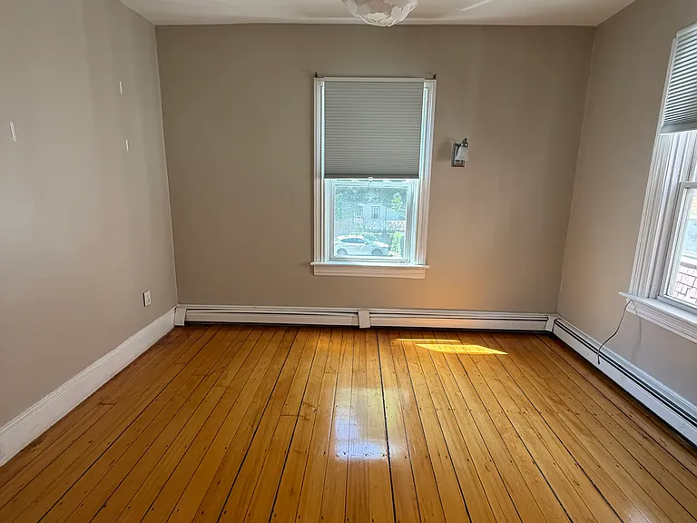 73 Carrington Ave #2 — Photo 8