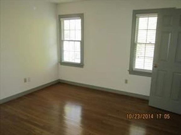 4th image of 9523 Catesby Ln