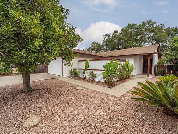3rd image of 8757 Jade Coast Dr