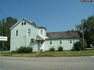 438 Chestnut St, Conneaut, OH 44030