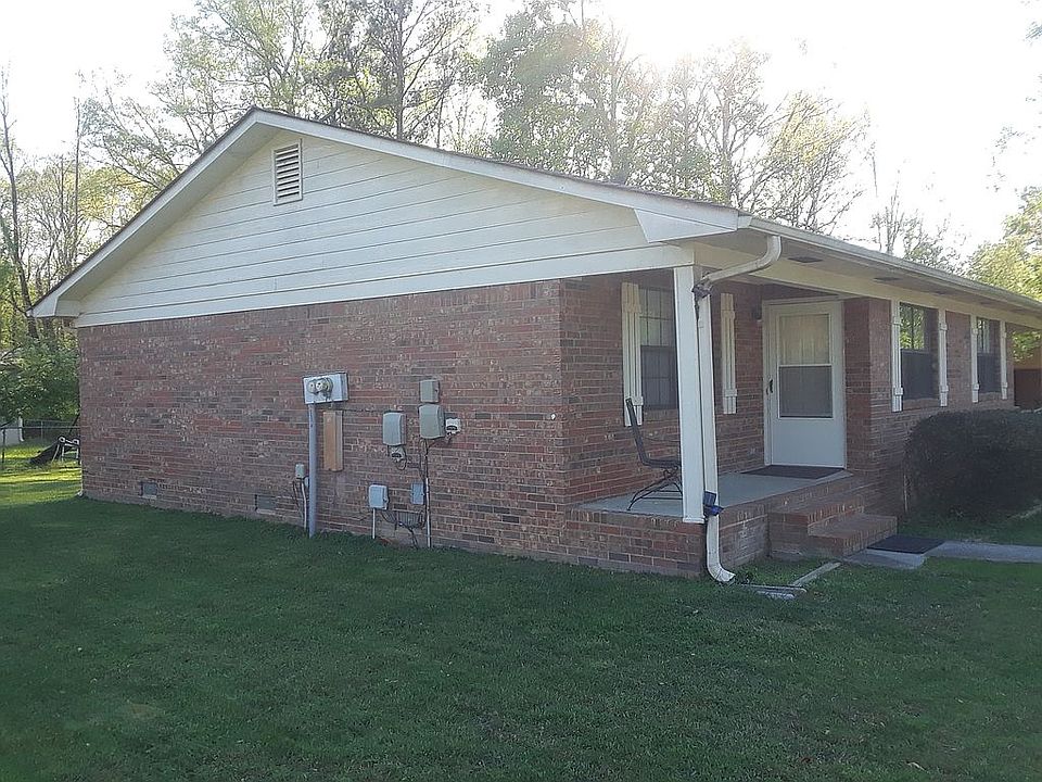 2nd image of 502 Dawn Dr