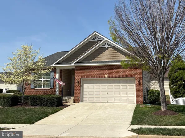 1 Dabney Ct, Fredericksburg, VA 22405