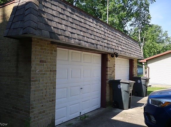 4th image of 7744 Brookwood Dr NE