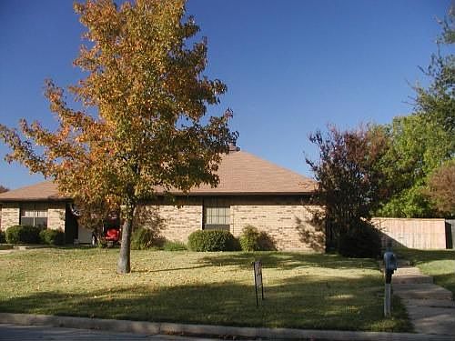 1st image of 131 Oakbrook Dr