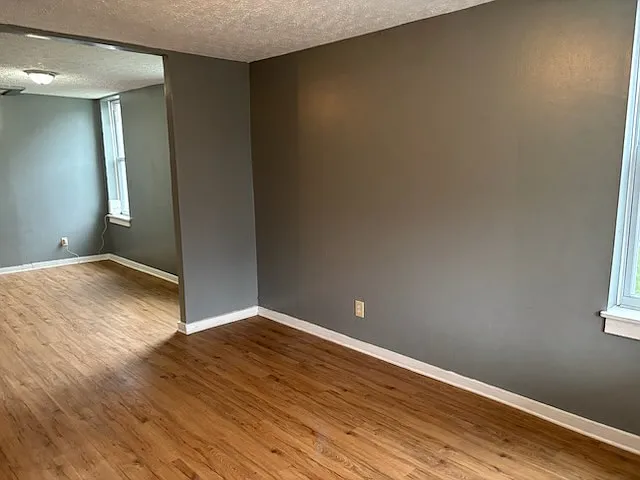 424 Stoddart Ave — Photo 8