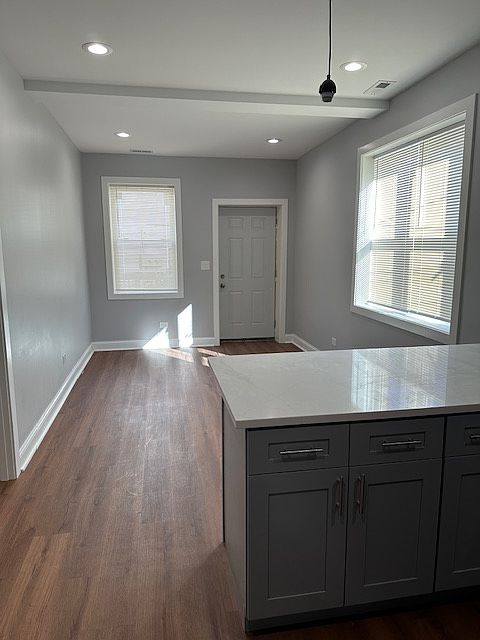 1st image of 2827 W 23rd St #1B