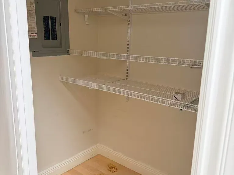 455 Raymond Ave — Photo 9