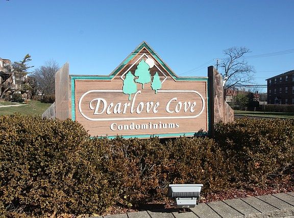 2nd image of 4198 Cove Ln #2E