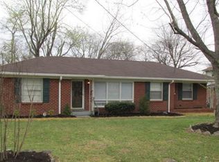 1024 Meadowview Dr, Gallatin, TN 37066