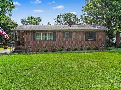 400 Briarwood Dr, Charlotte, NC, 28215