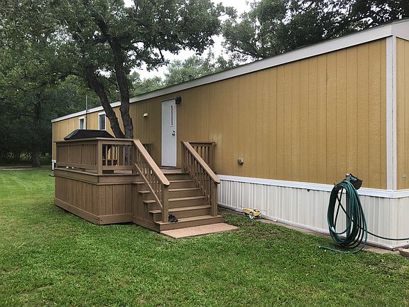 5th image of 302 Cowboys Dr