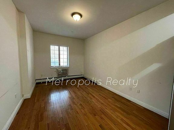 5th image of 25-25 Newtown Ave #B1