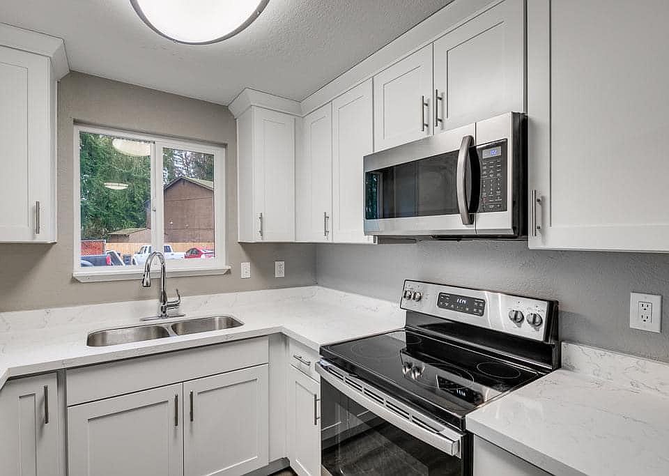 2nd image of 12707 48th Ave NE APT 4