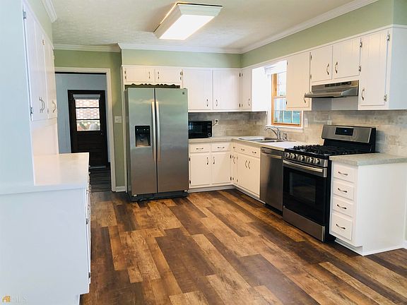 5th image of 170 Mimosa Dr