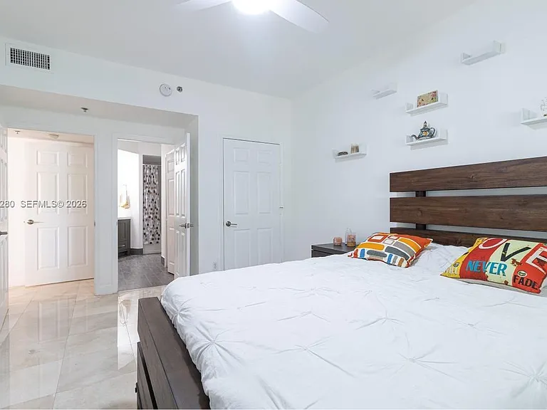 3165 NE 184th St #6206 — Photo 15