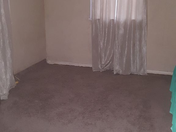 3rd image of 128 NE Mandina Ave