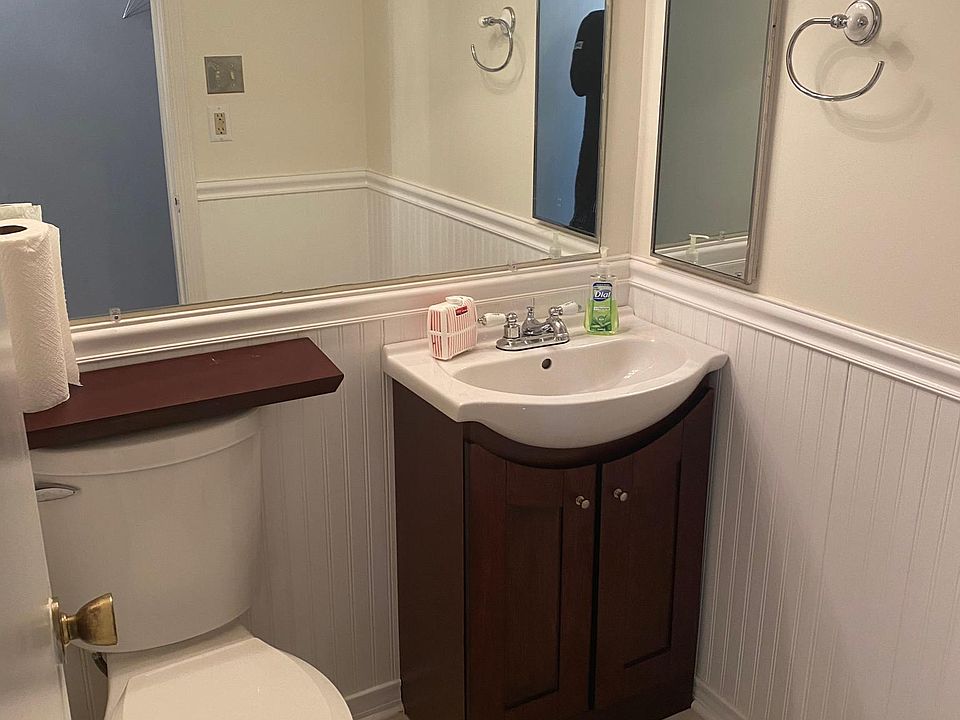 1st image of 10-17 Silverwood Cir #10