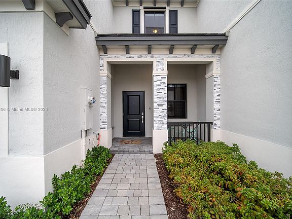 2nd image of 437 NW 204th St